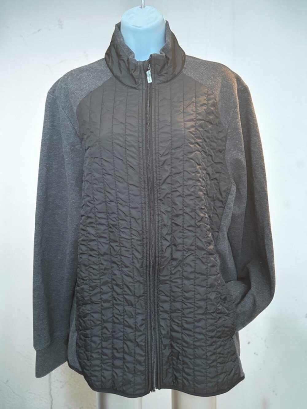 Perry Ellis Womens Quilted Front Jacket With Full Zip & Side Pockets Black Gray